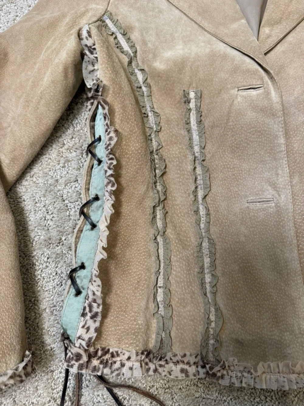 Wilsons Leather Women's Tan Suede Jacket with Leopard Trim Accents - Picture 3 of 9